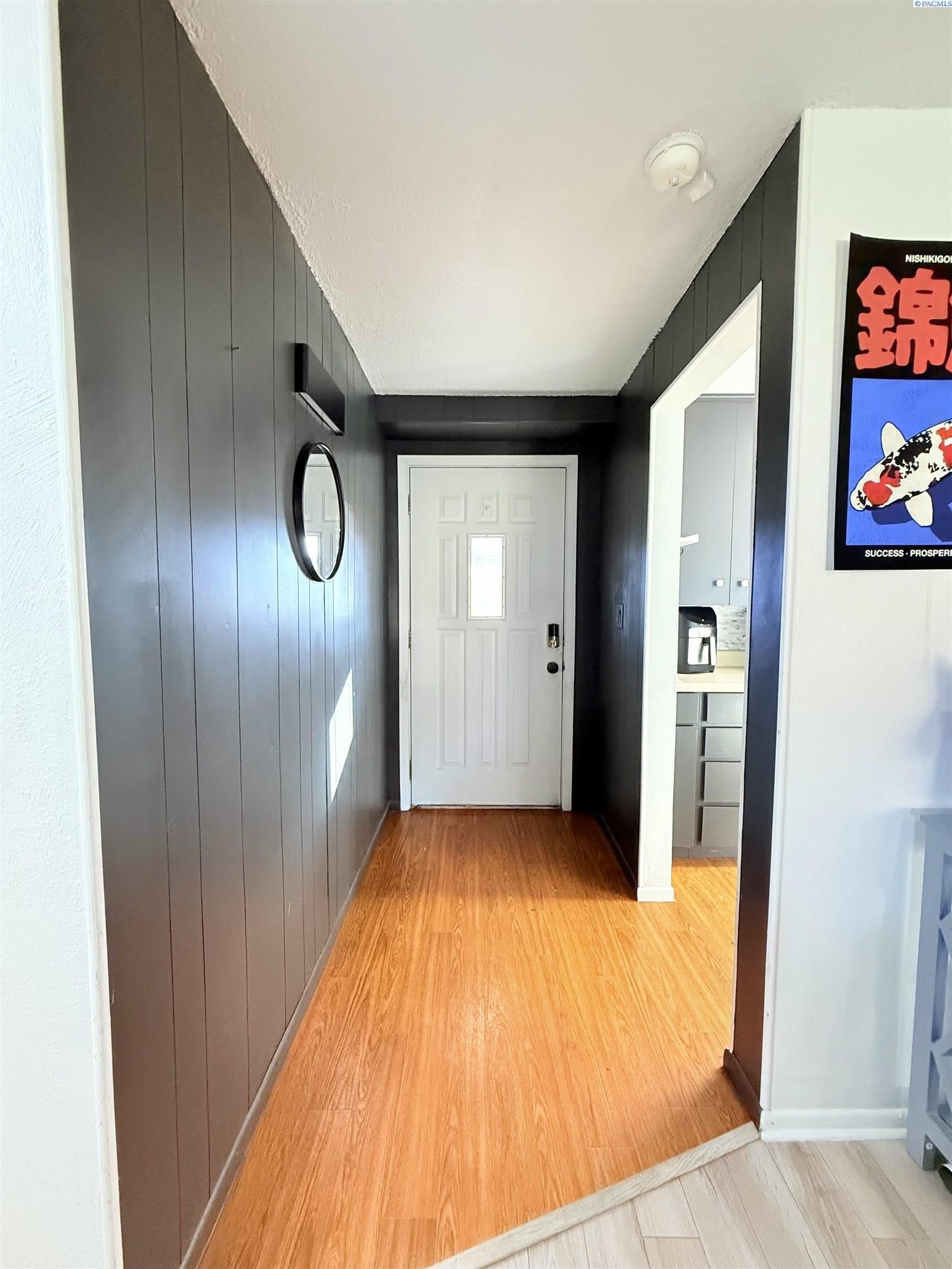 1326 W 4th Ave – photo 2