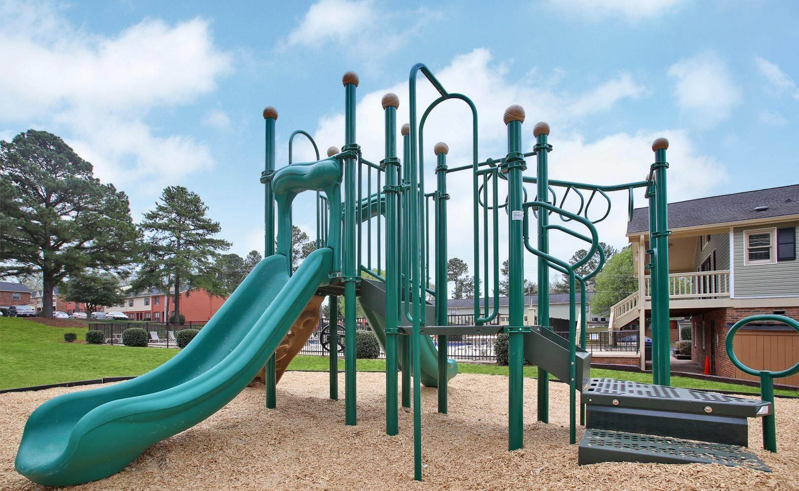 Country Club Apartments – photo 3