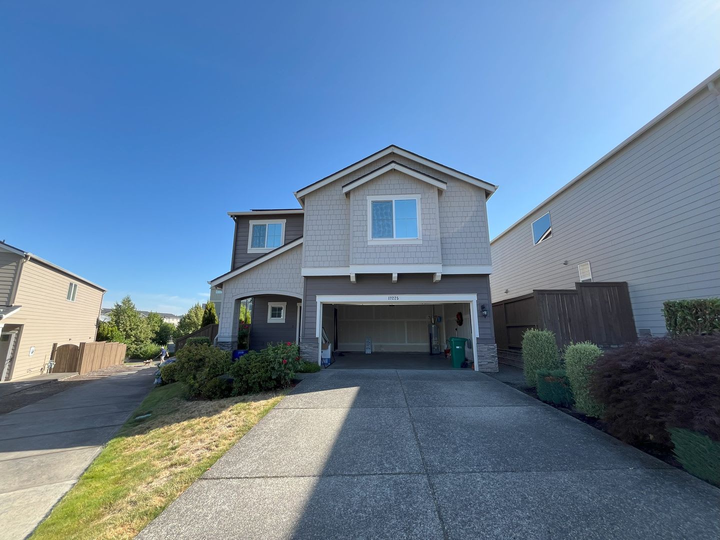 Spacious 4-Bedroom + Bonus Room with Modern Kitchen, Solar Panels & Private Fenced Backyard! – photo 3