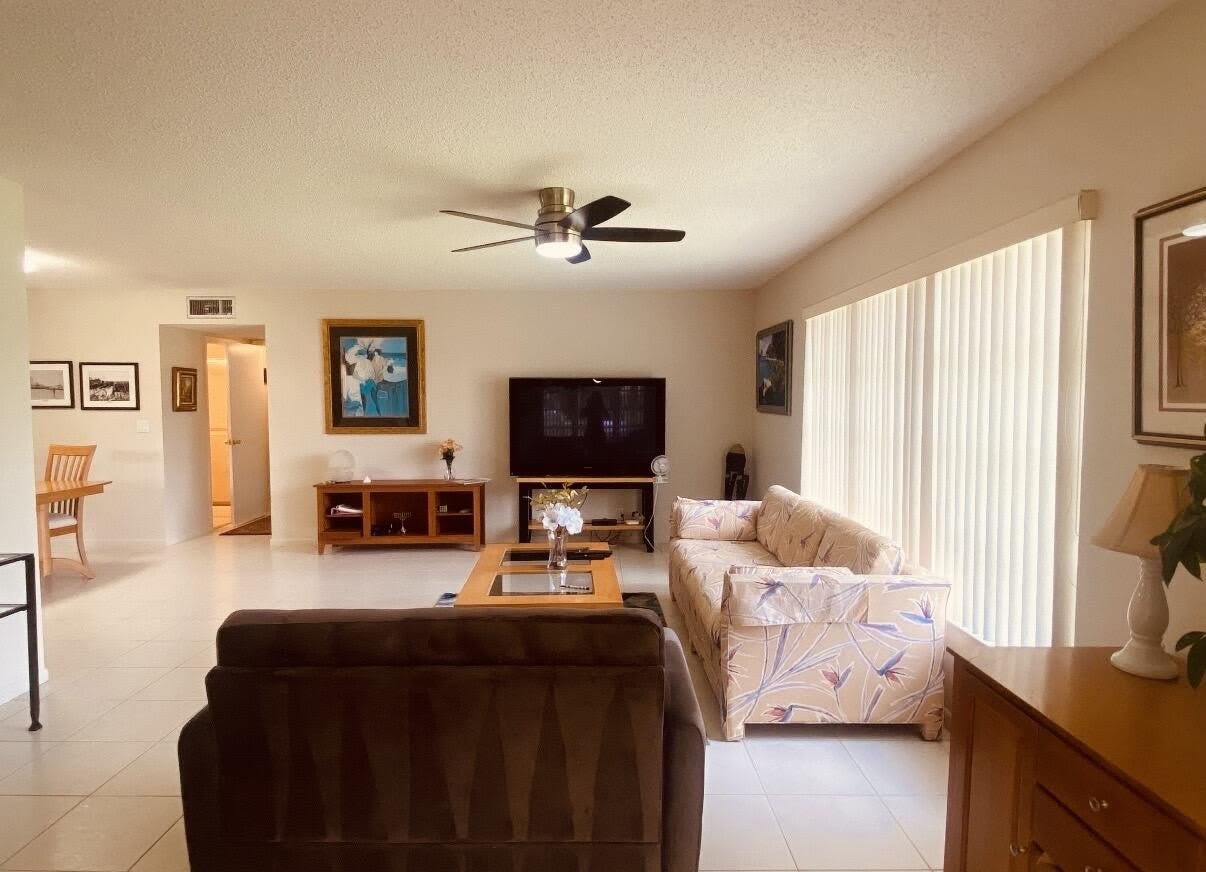 5126 Lakefront Boulevard – photo 4