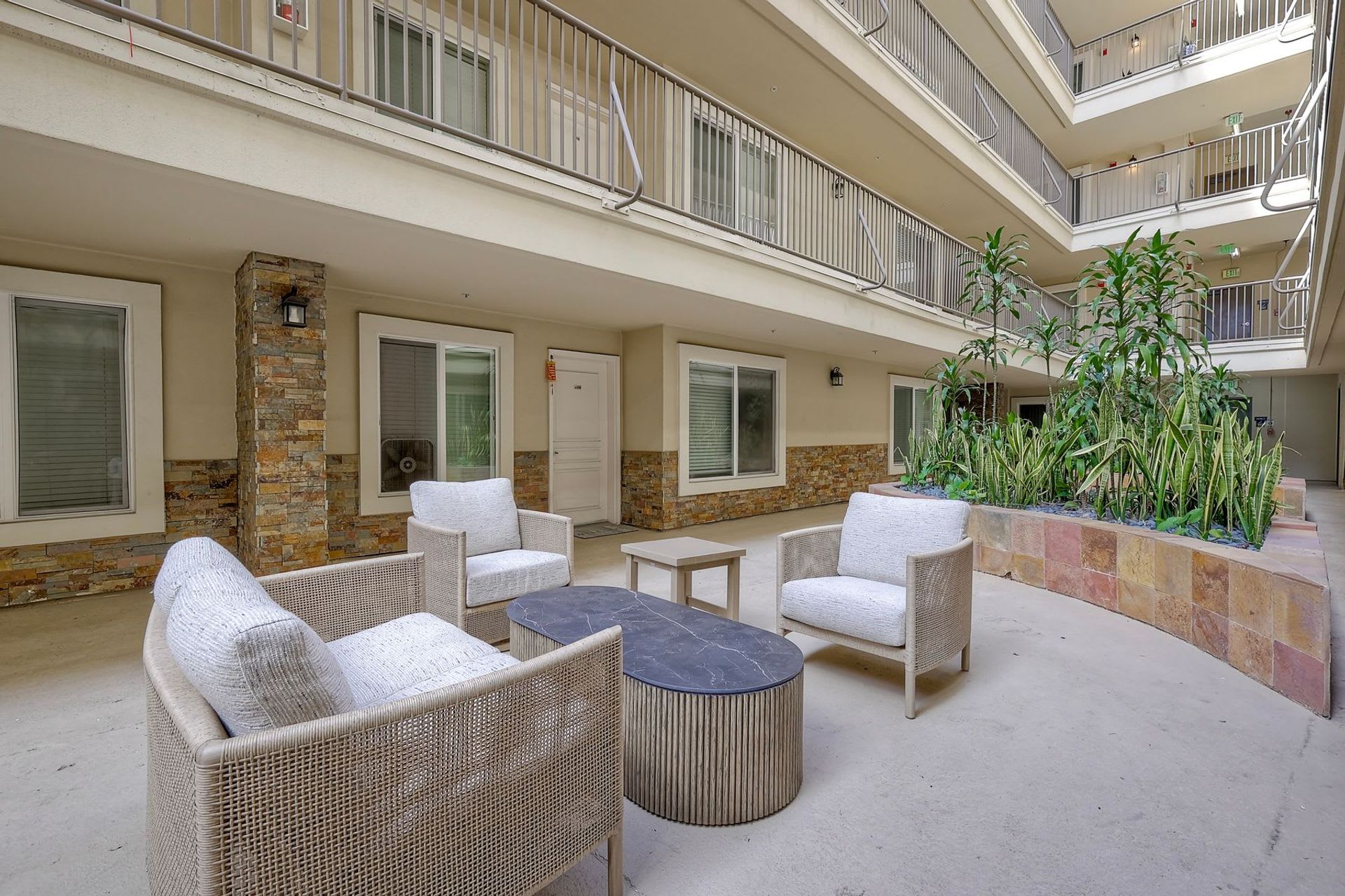 Harborview Apartments – photo 3