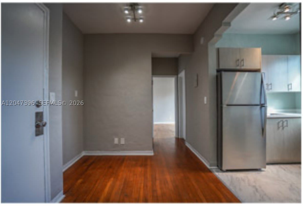 715 Michigan Ave – photo 3