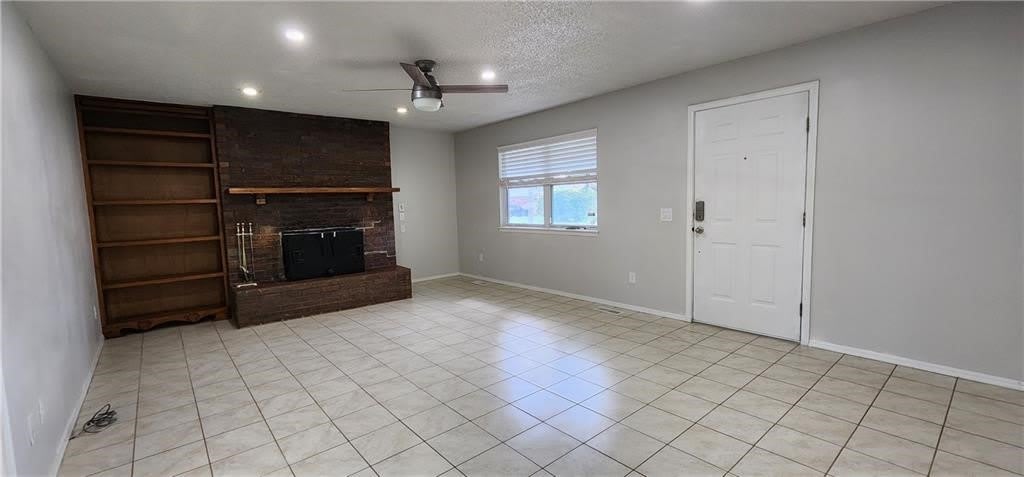 811 SE G Str – photo 2