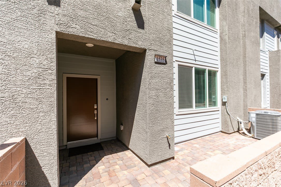 1535 Maria Crossing Avenue – photo 3