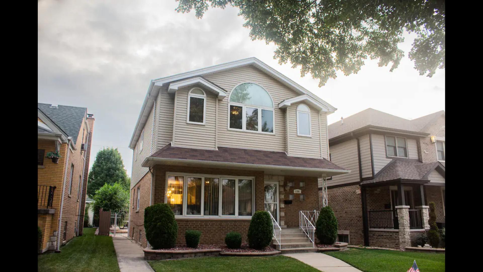 2 Story house – photo 1