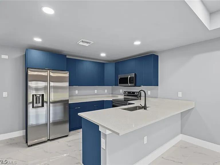 1130 Graystone Ave – photo 4