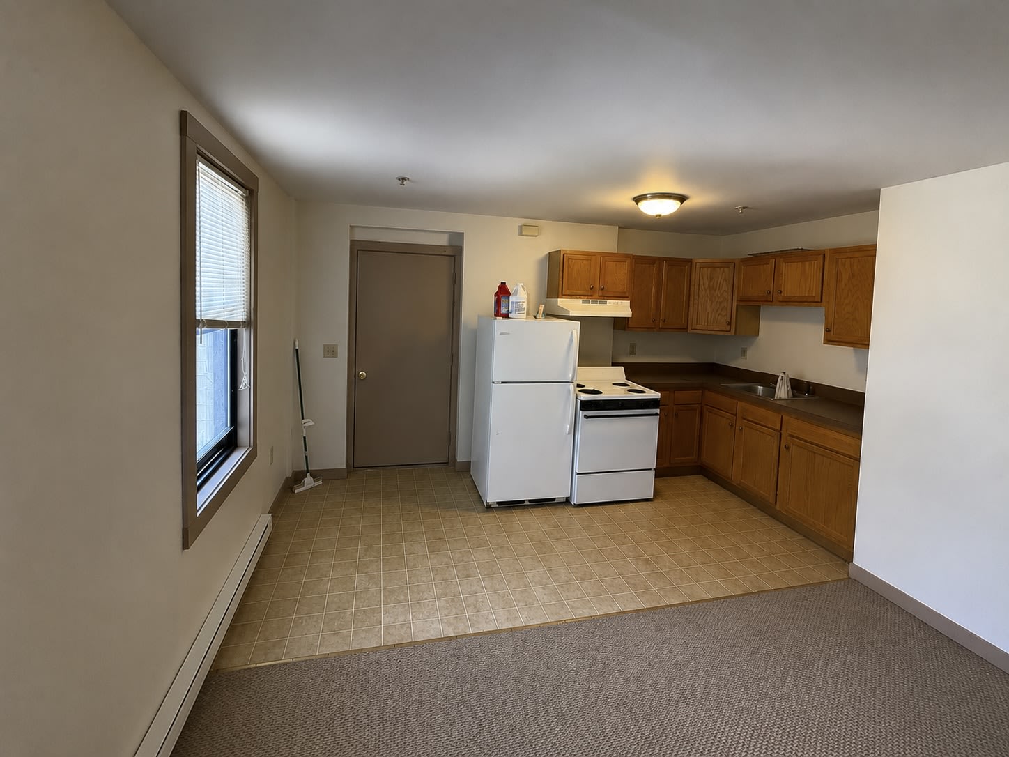 279 N Main St – photo 1