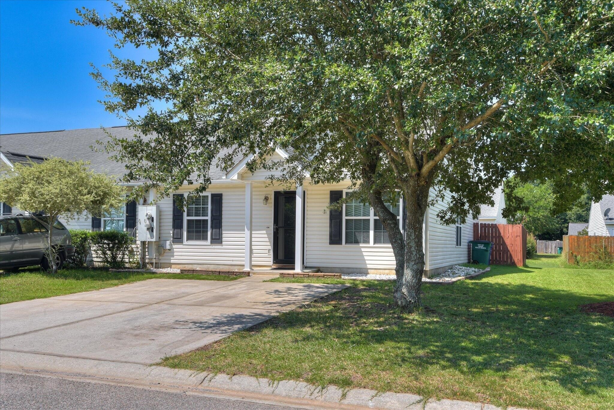 131 Bevington Drive SE – photo 2