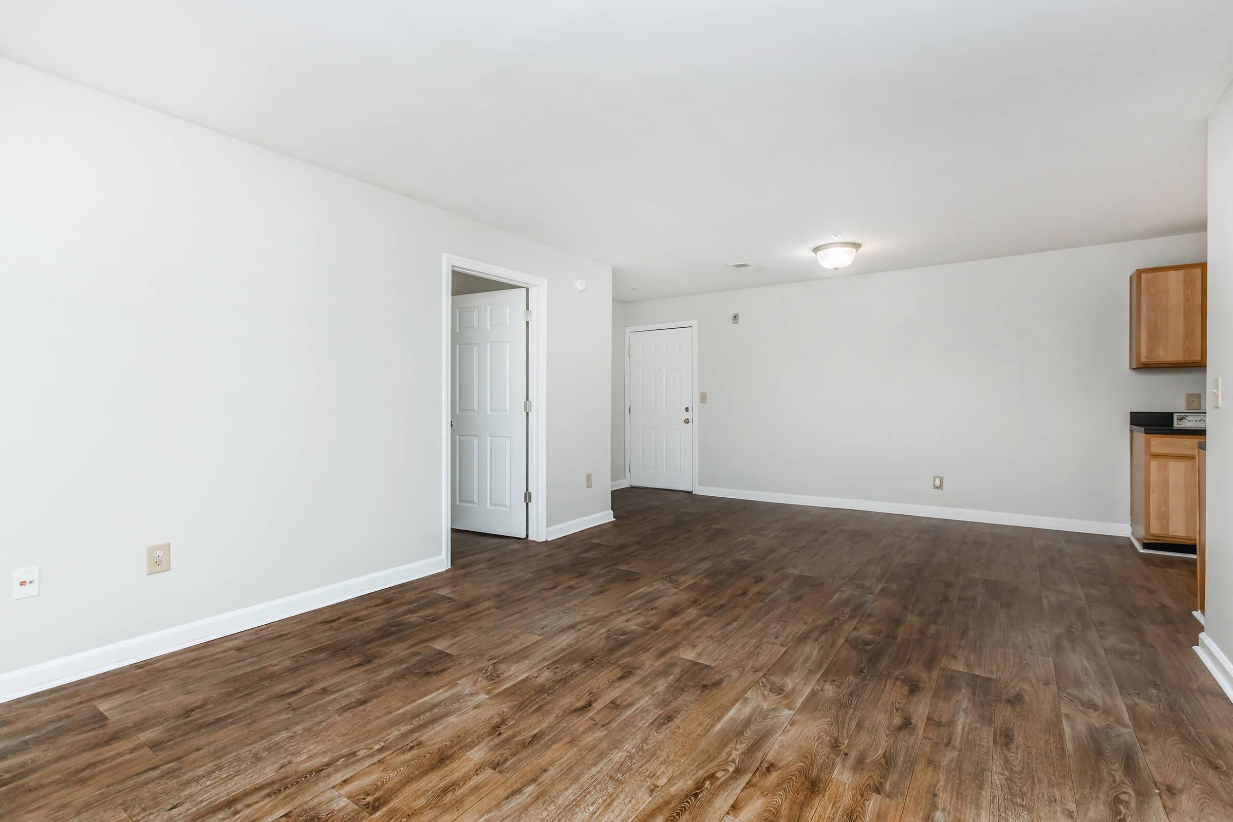 River City North apartment homes – photo 2