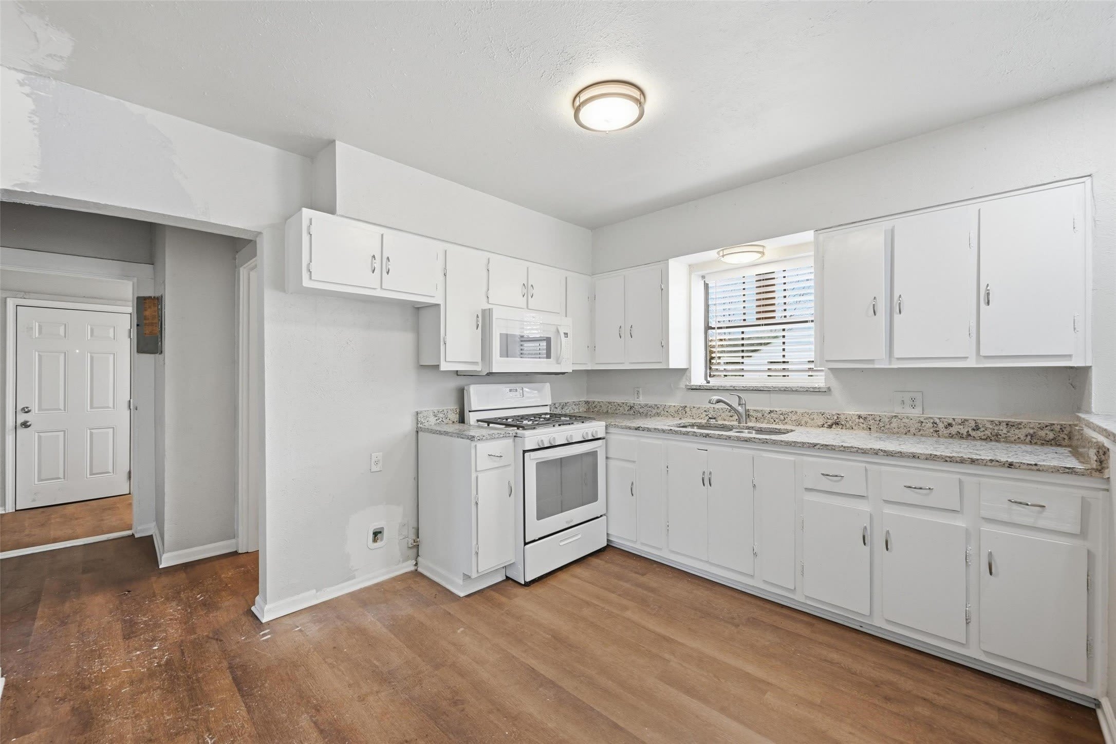 1101 N Harrison Avenue – photo 4