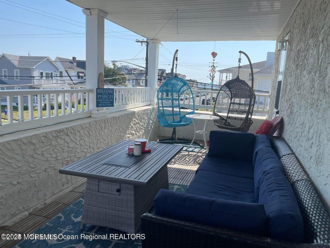 711 Beach Avenue – photo 2