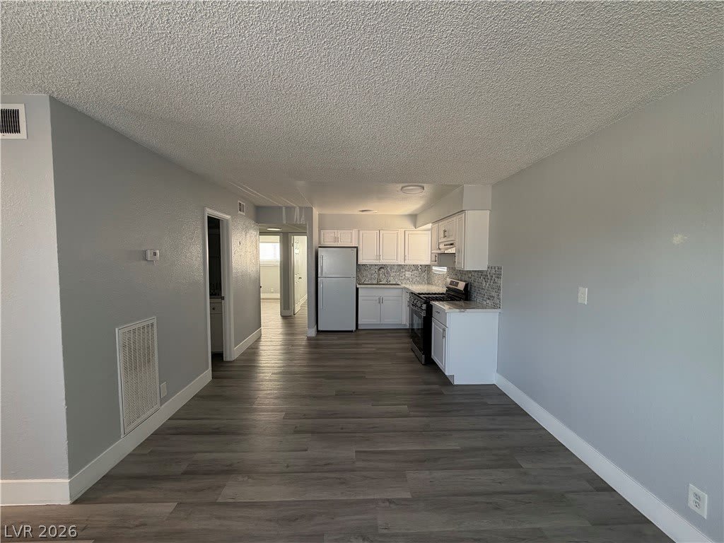 4396 Vegas Valley Drive – photo 4