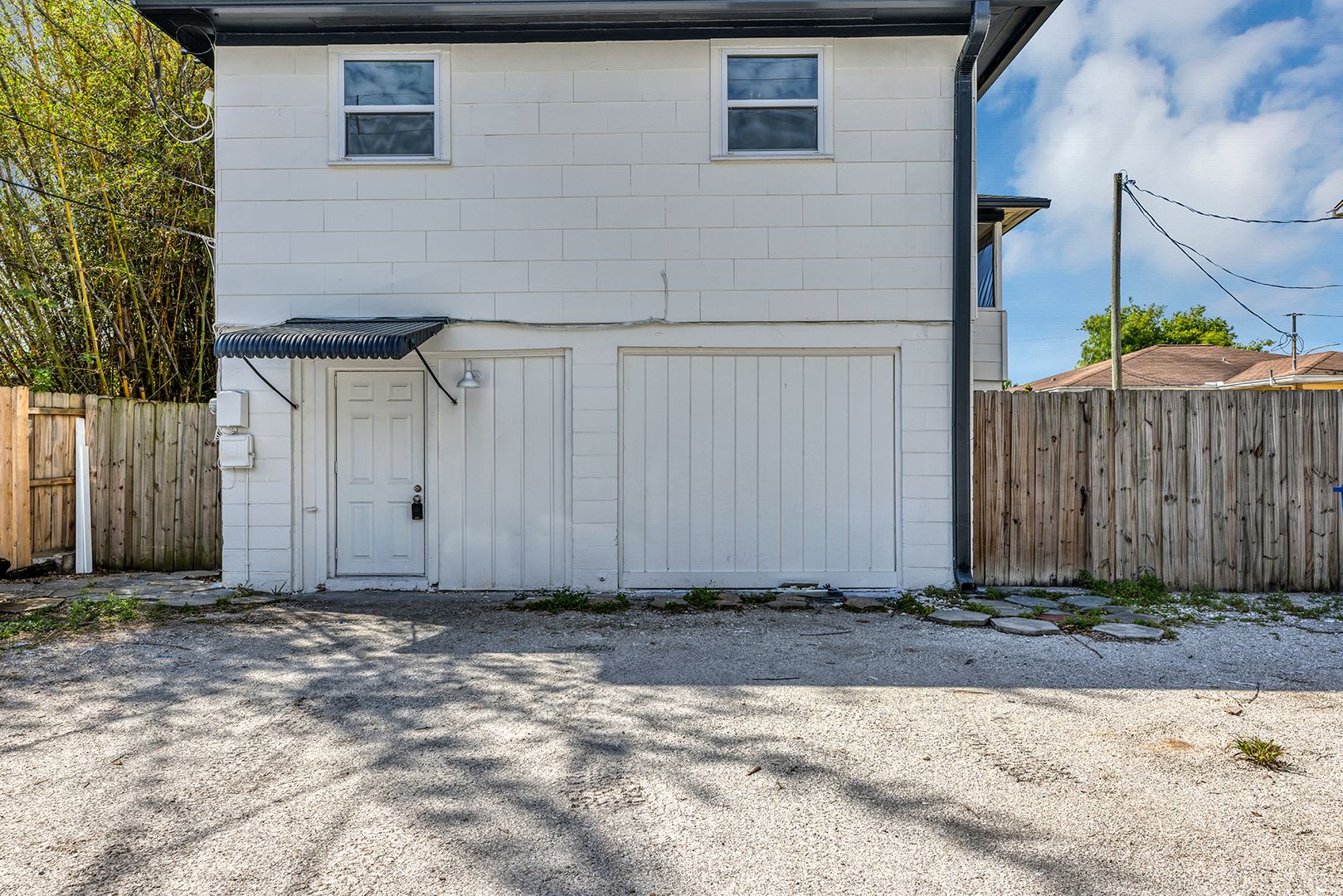 Bright Updated 2Br Bottom Unit Duplex White Kitchen Stainless Appliances In Saint Petersburg – photo 1
