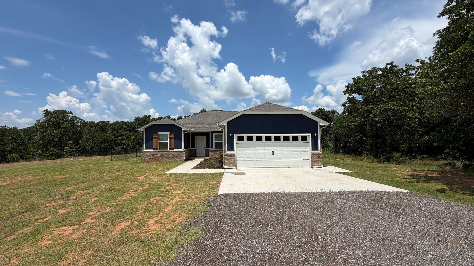 Beautiful 3 Bedroom, 2 Bathroom Home on a 2.14 Acre Corner Lot! – photo 2