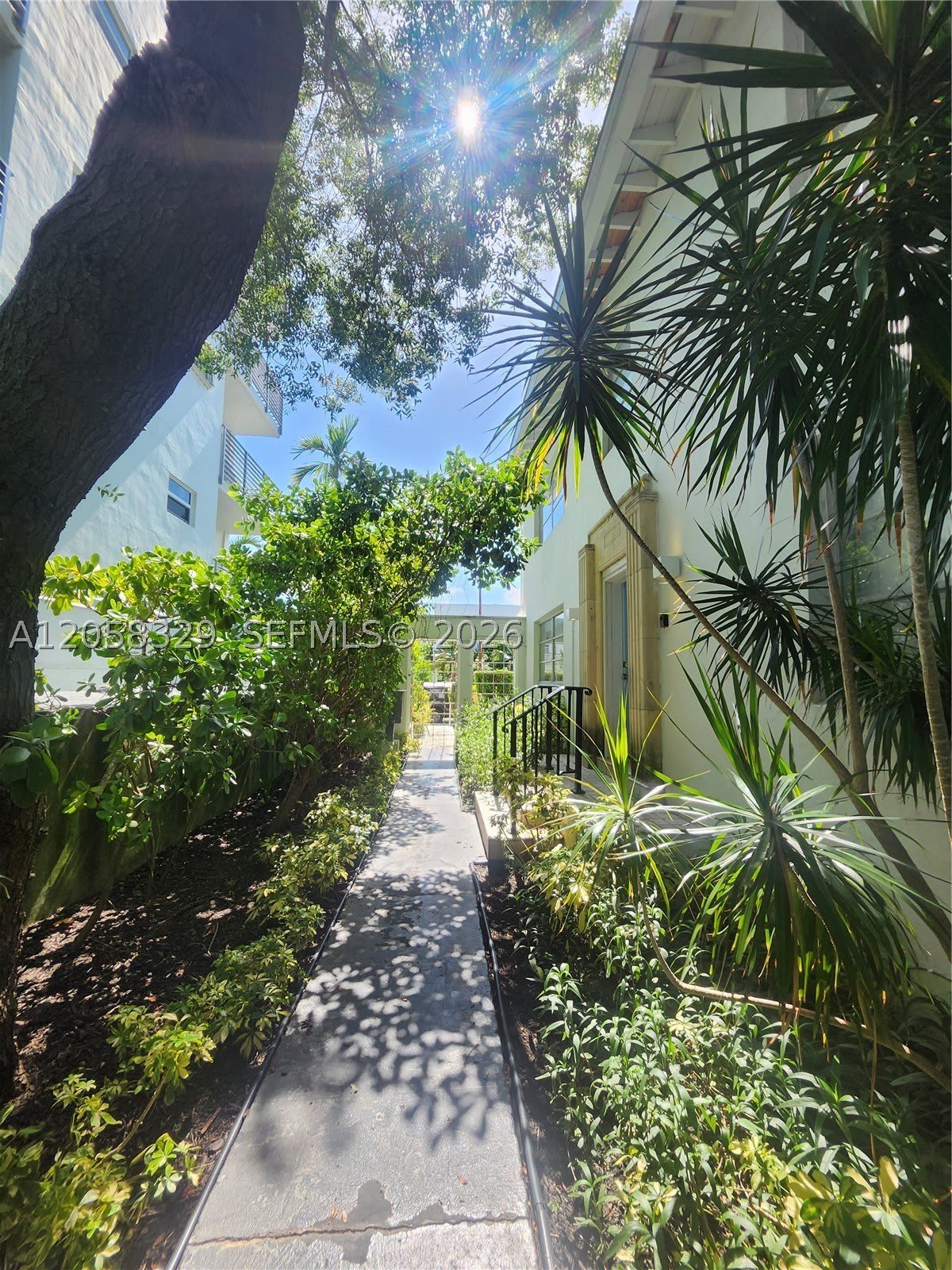 1557 Euclid Ave – photo 3
