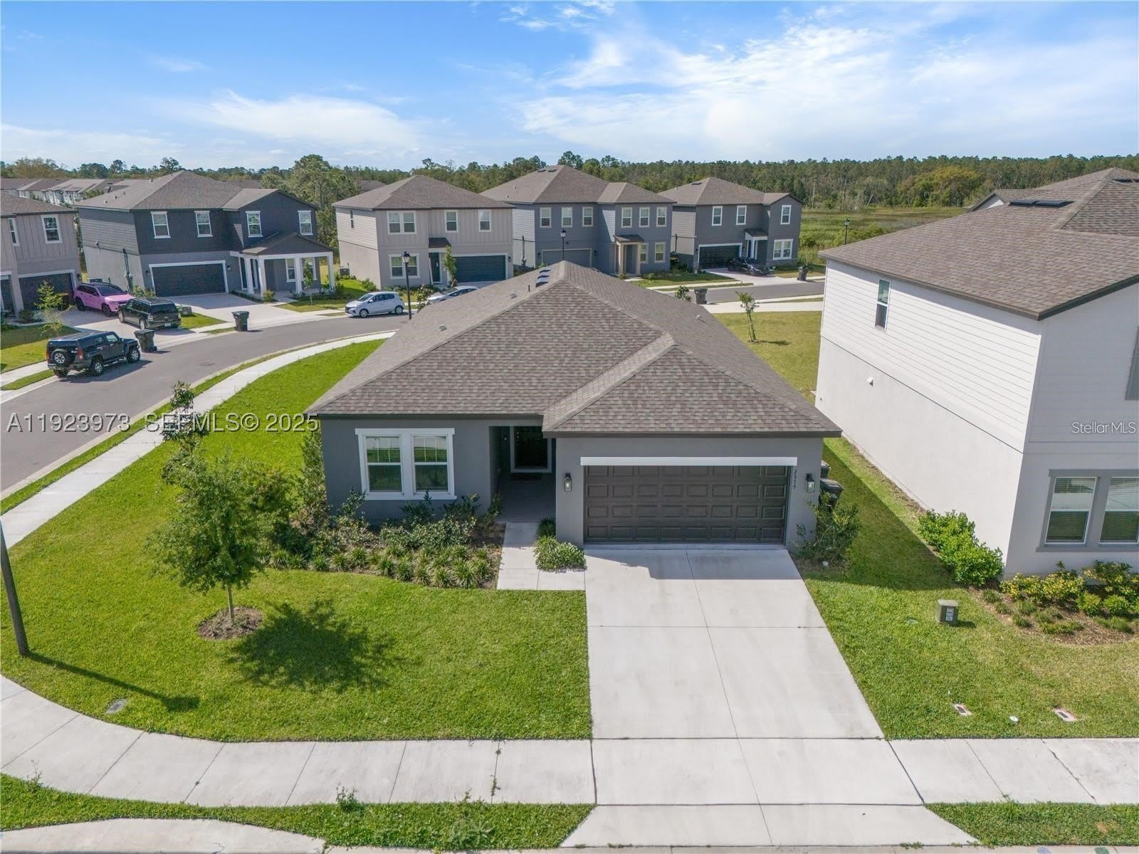 2375 Lancashire St – photo 1