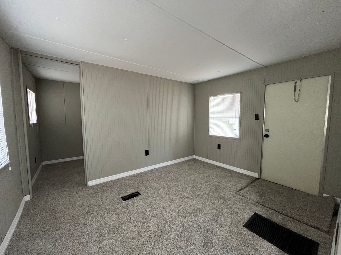 2/1 Super Cute Newly Remodeled – photo 3