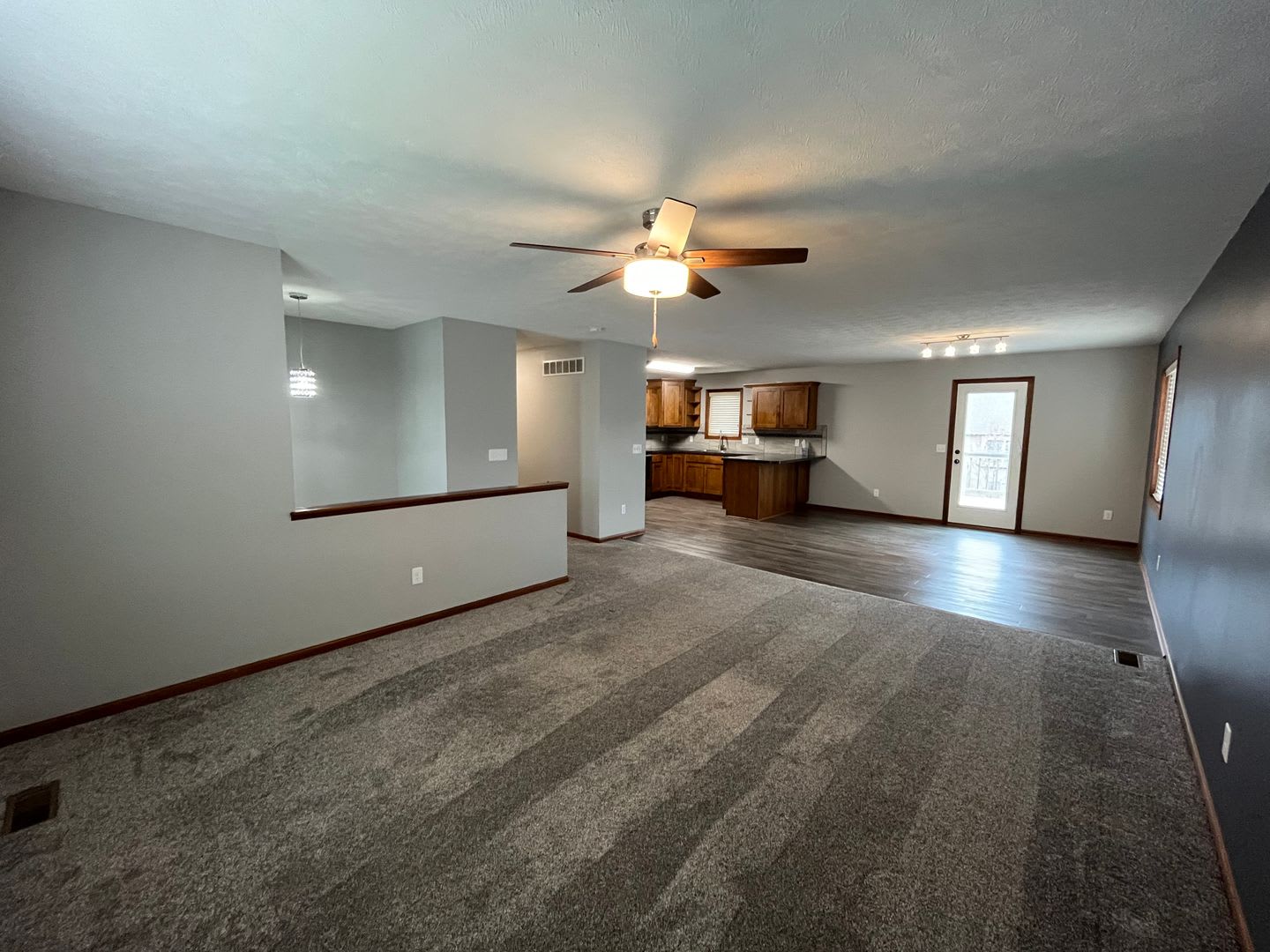 7825 Yankee Woods Dr-4bed/3bath house – photo 3