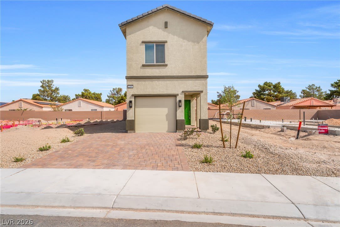 2204 ABRAHAM Avenue – photo 1