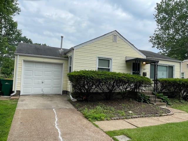 1120 Grenshaw Dr – photo 2