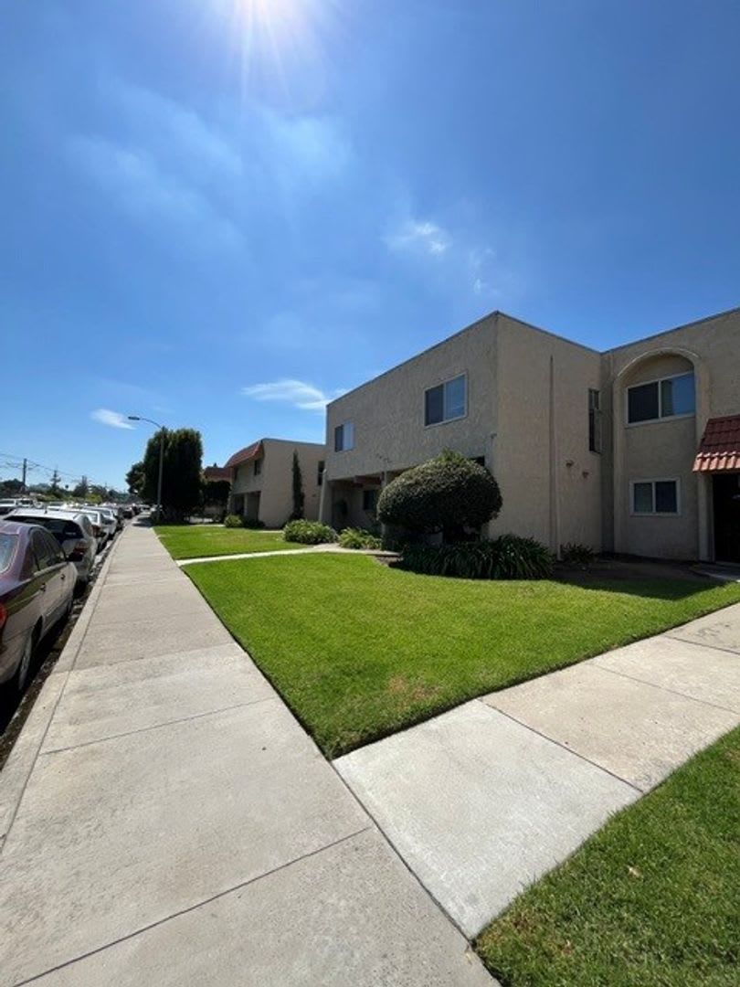 Location! Location! 6831 Alvardo Road Unit #6- Must See! – photo 2