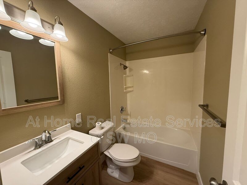 2744 E Monroe Terrace – photo 5