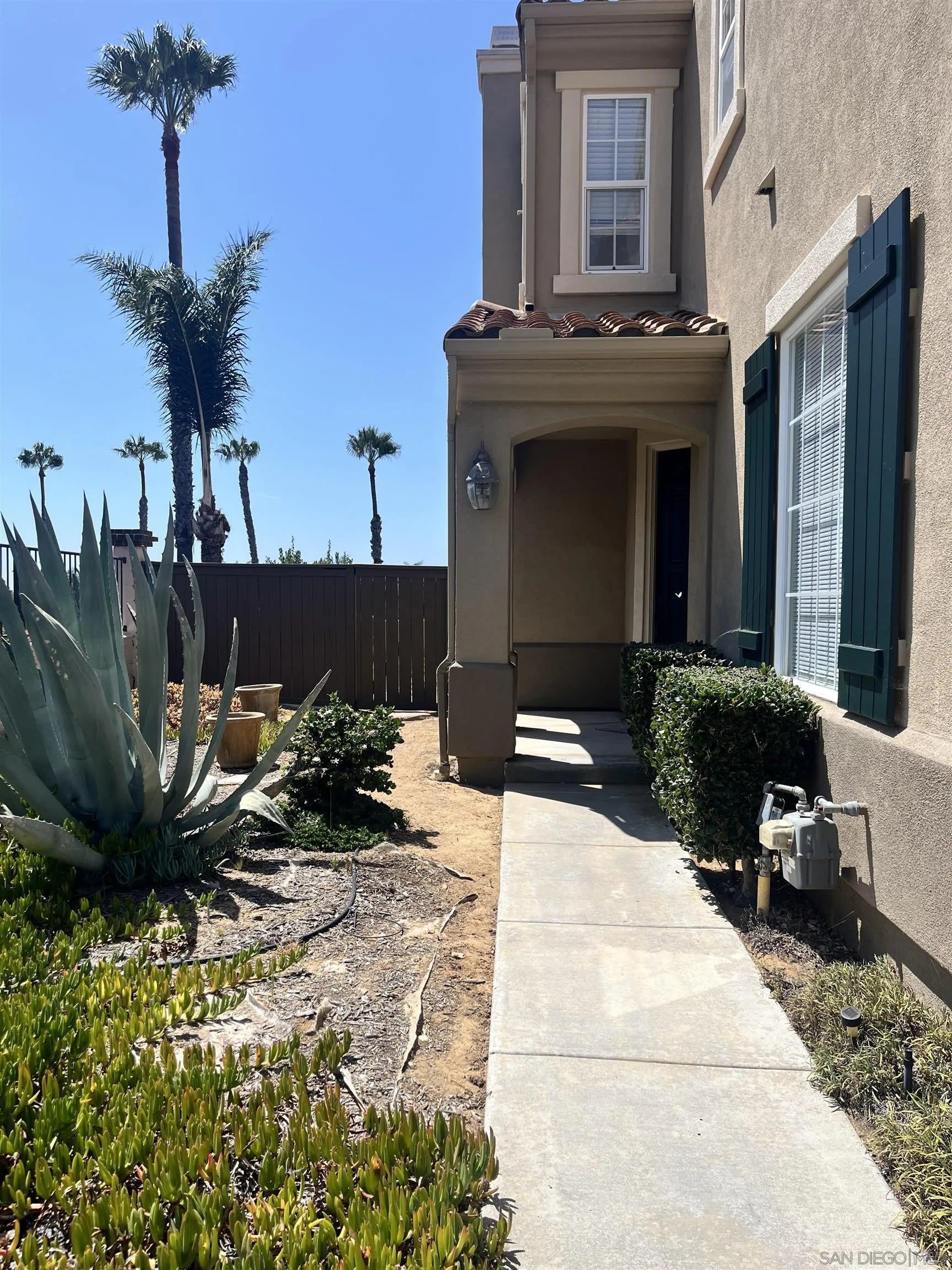 7481 Neptune Drive – photo 3