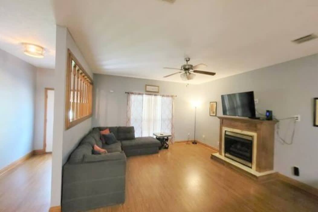1408 Christie – photo 3