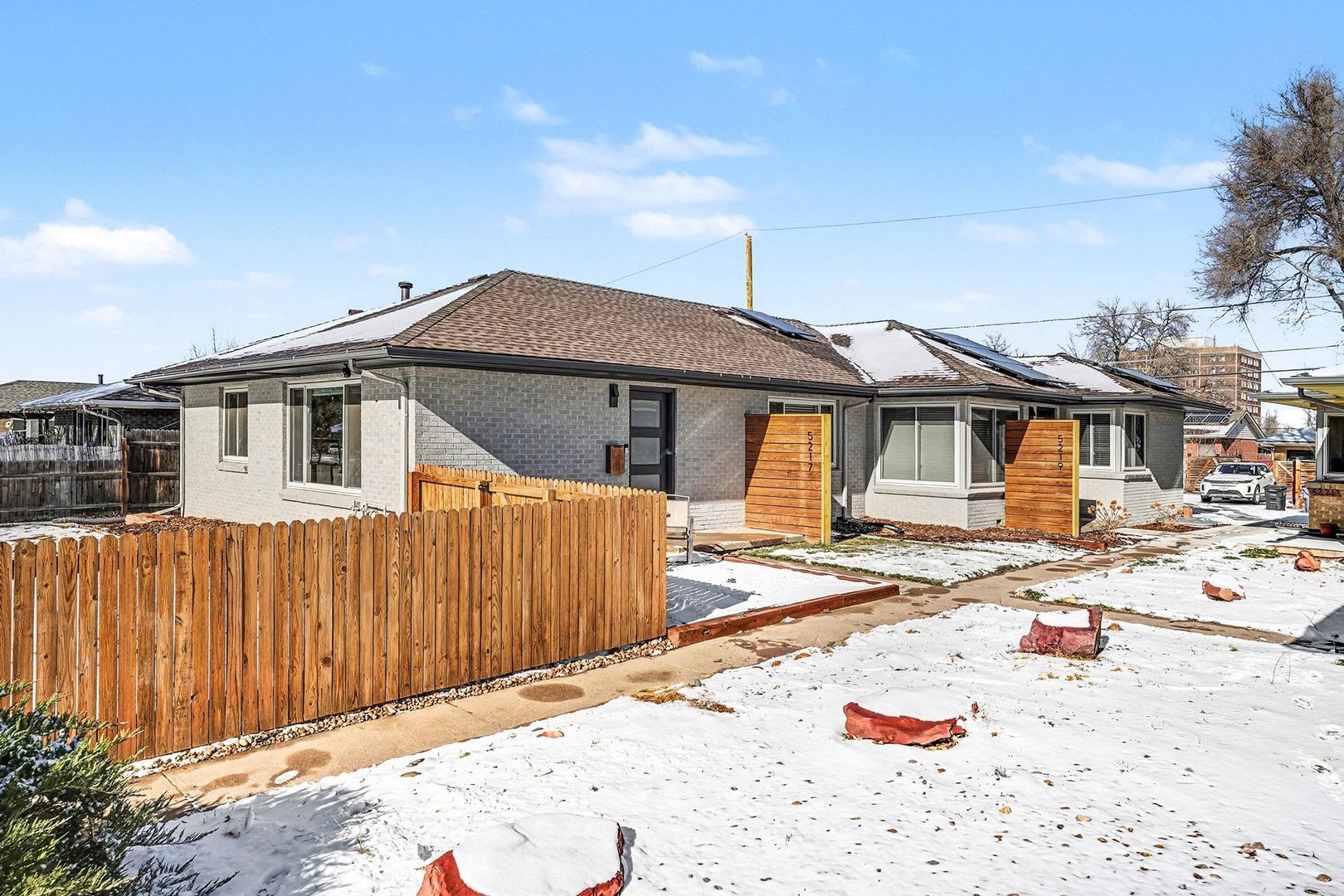 2 WEEKS FREE! Spacious 3BD/2BA Home in Denver, CO- Available August 1st! – photo 3