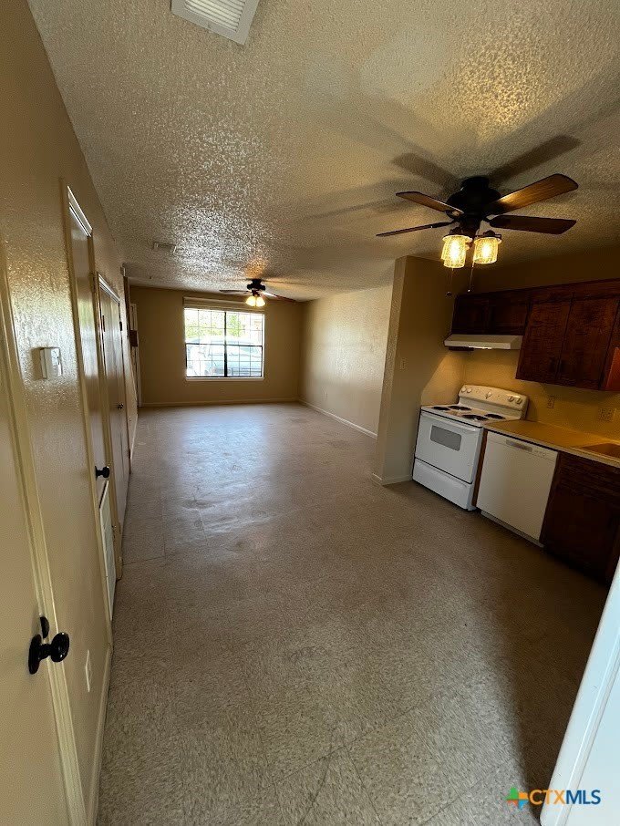 202 N Walnut – photo 2