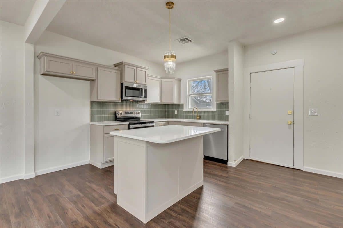 1704 Northwest 32nd Street – photo 5