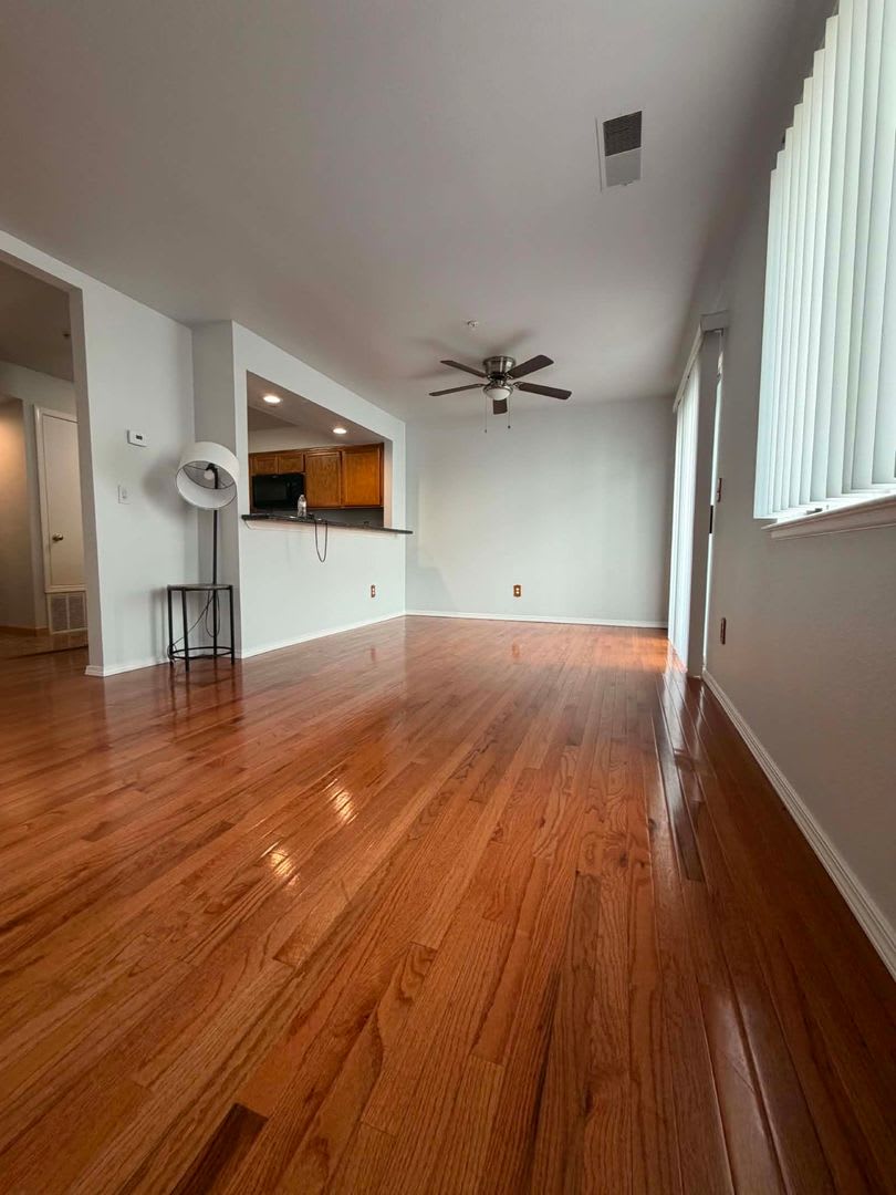 BEAUTIFULLY UPGRADED VALLEJO CONDO WITH TWO-CAR GARAGE! – photo 4