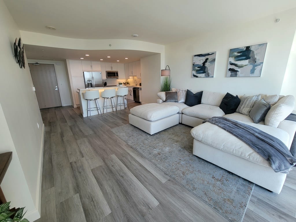 555 Front St. – photo 2