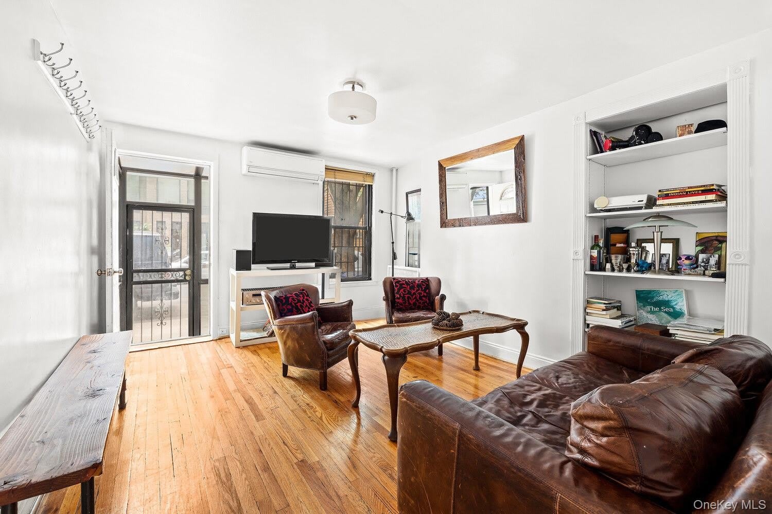 150 POWERS Street – photo 3
