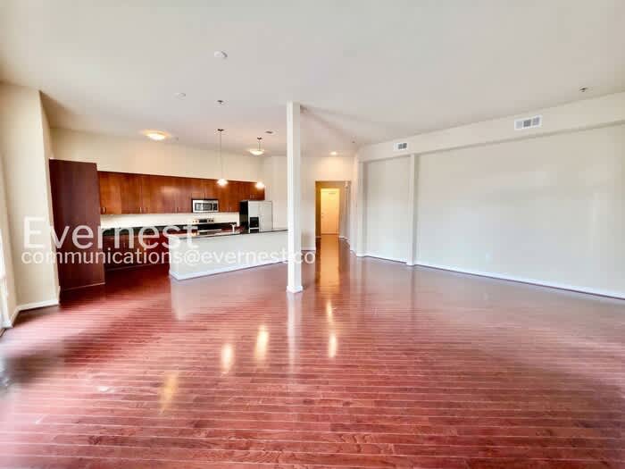 711 Cosmopolitan Drive Northeast – photo 3