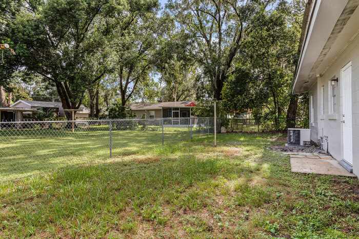 1702 East Carol Drive – photo 4