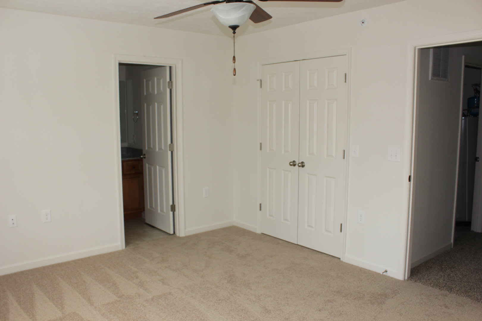 Two Master Suite Apartment Townhouse – photo 4