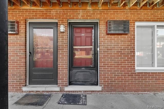 25301 5 Mile rd – photo 5