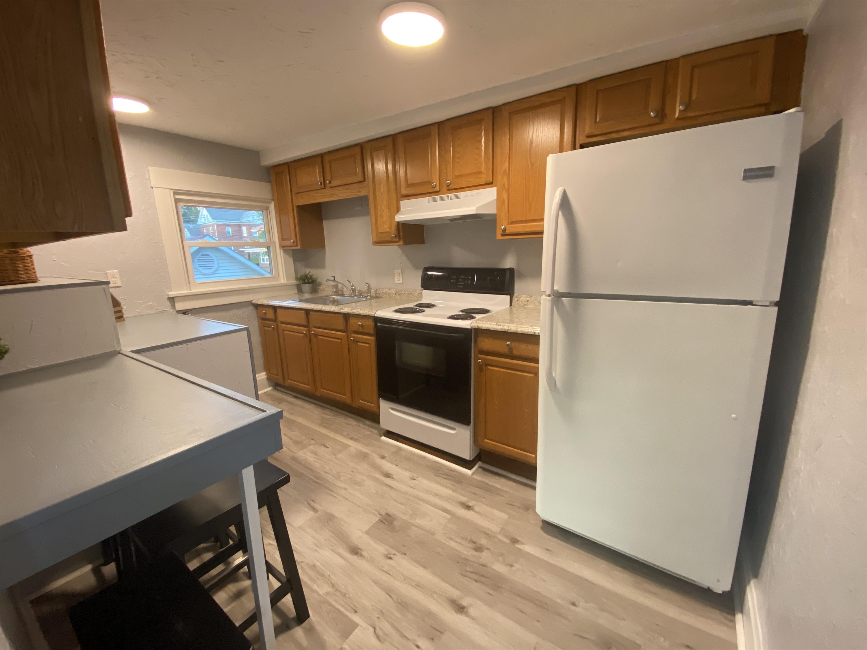 422 South 6th St, 1 – photo 3