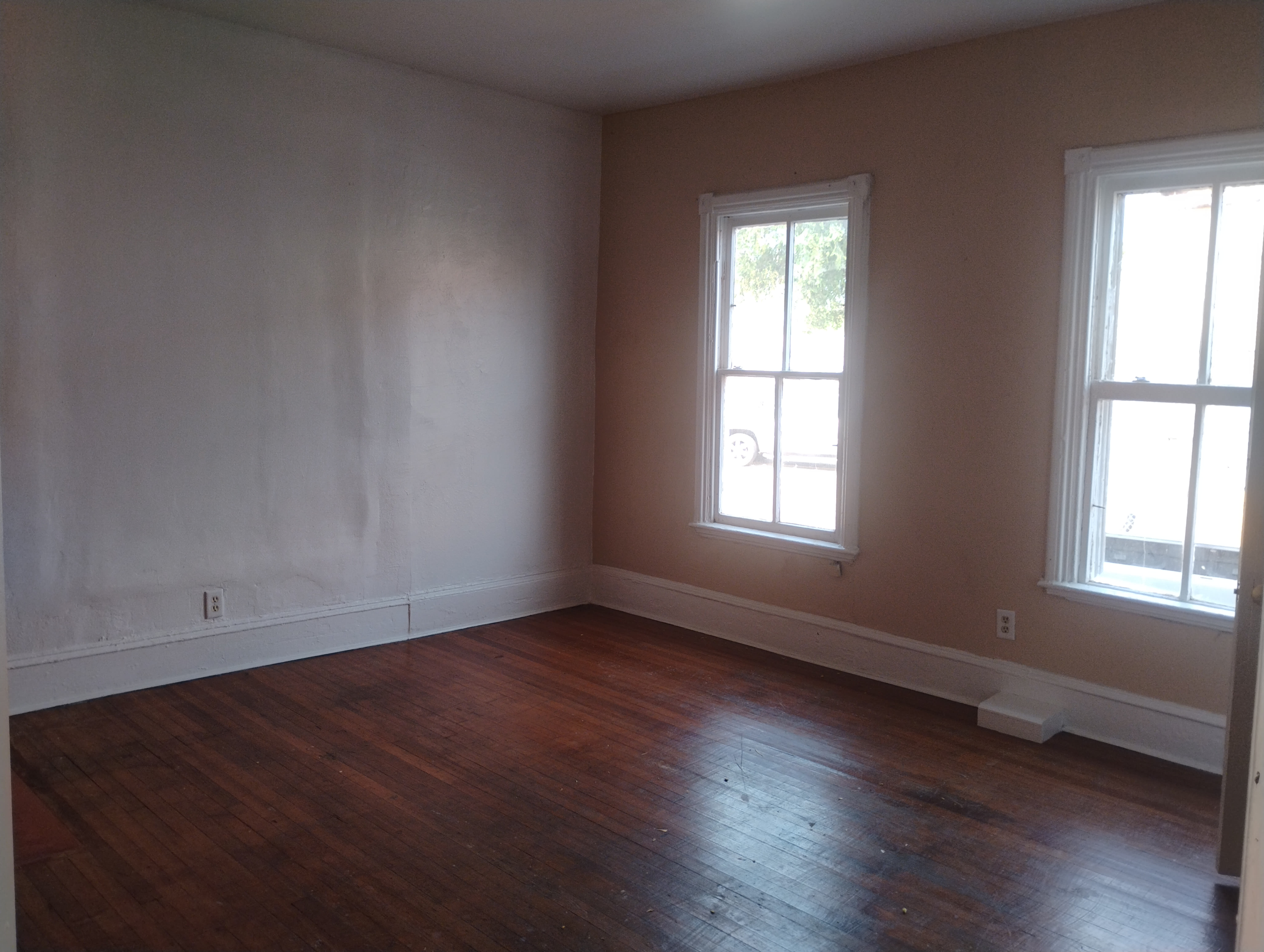 913 Nebraska St – photo 3