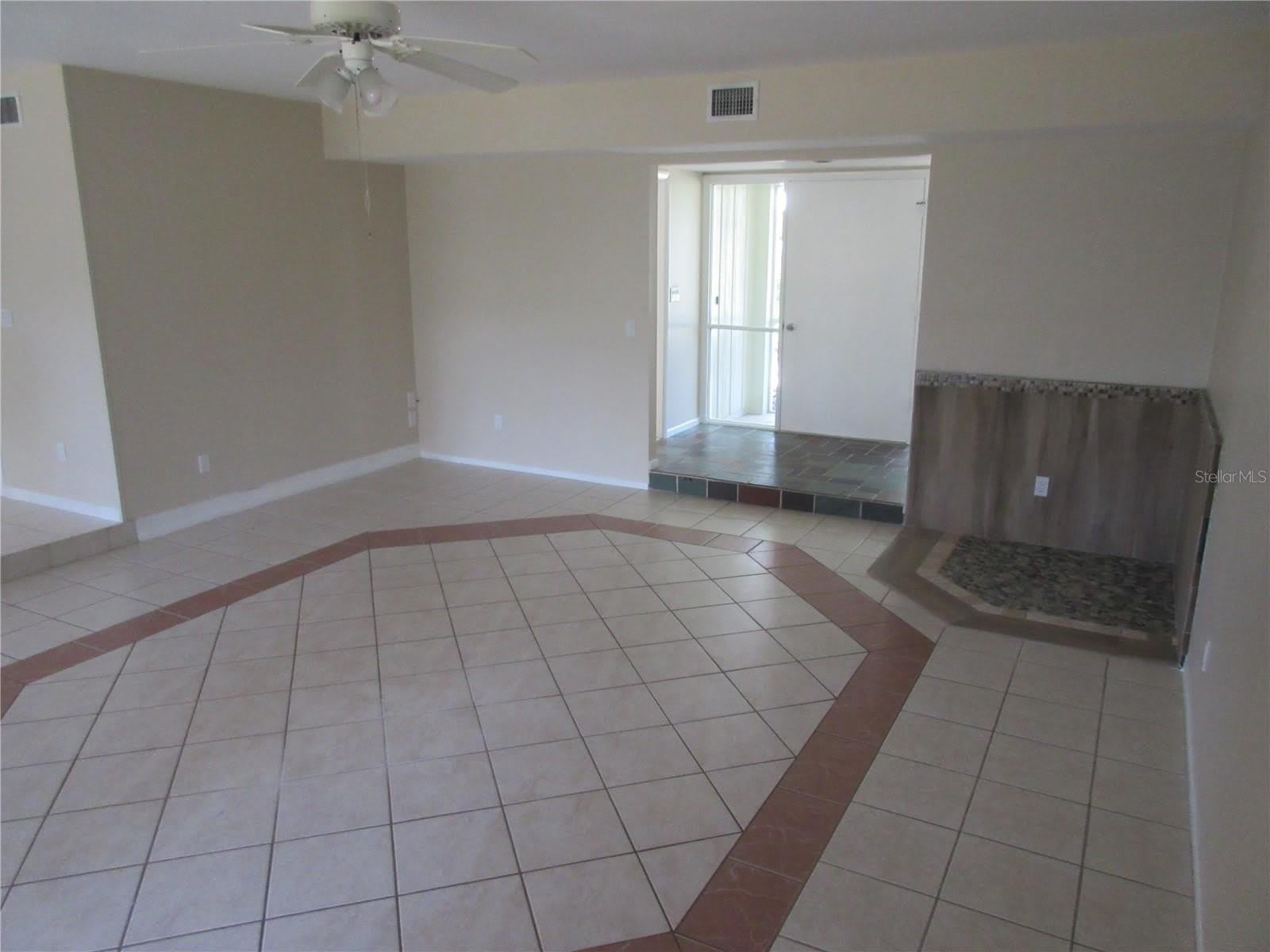 1275 PRICE Circle NW – photo 3