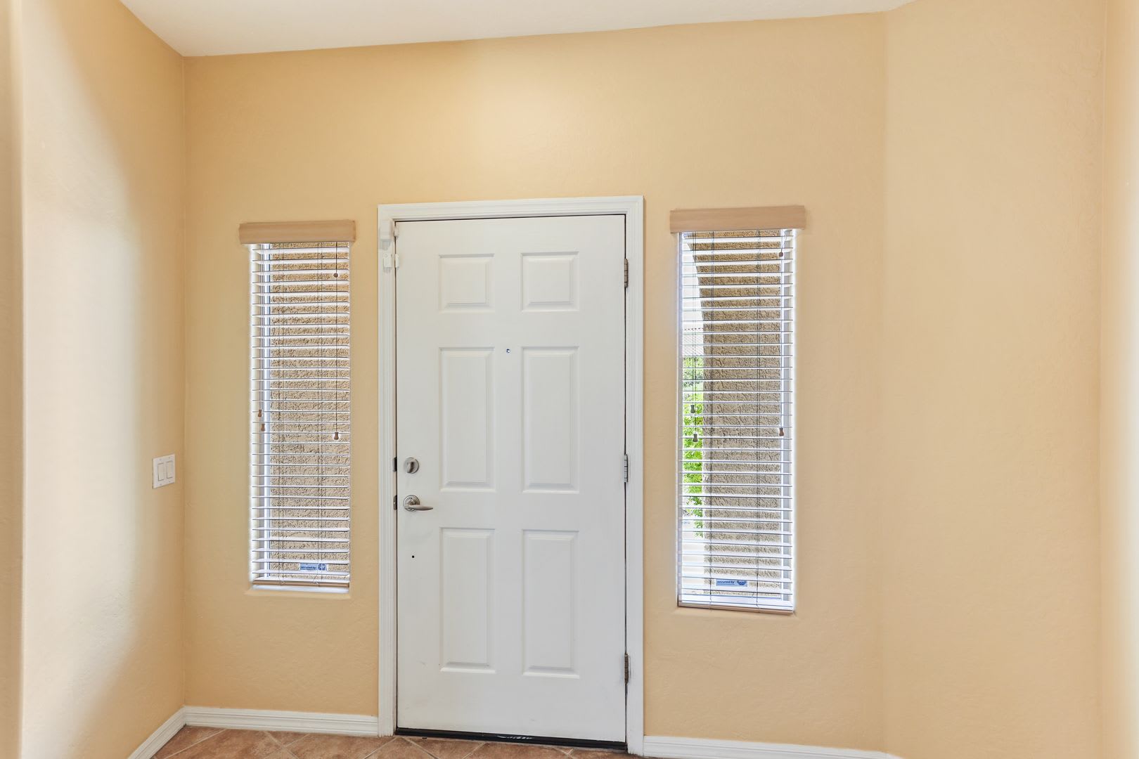 Single Story Pool Home In Stallion Mountain Guard Gated Community – photo 5