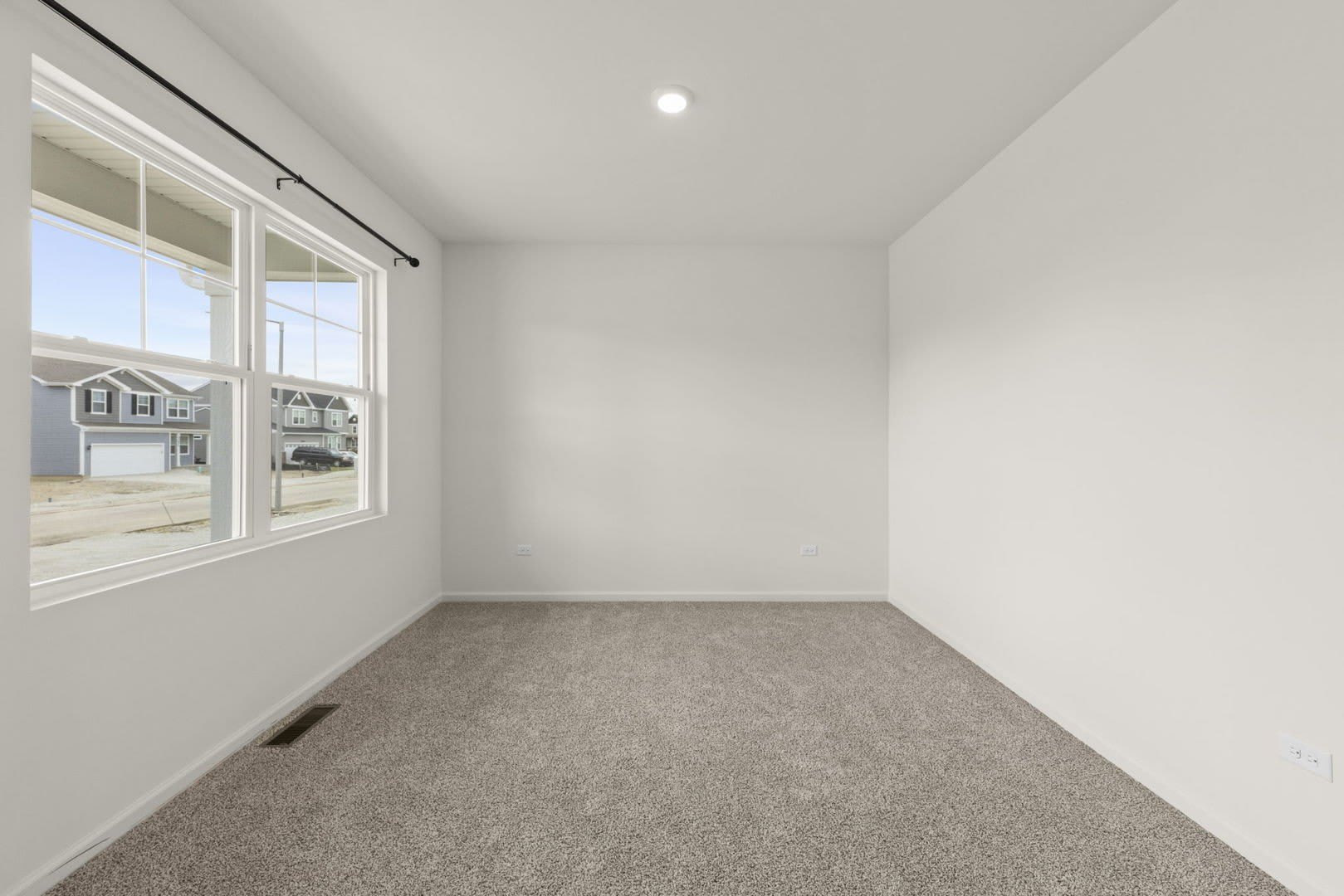13713 S Sanibel Street – photo 4