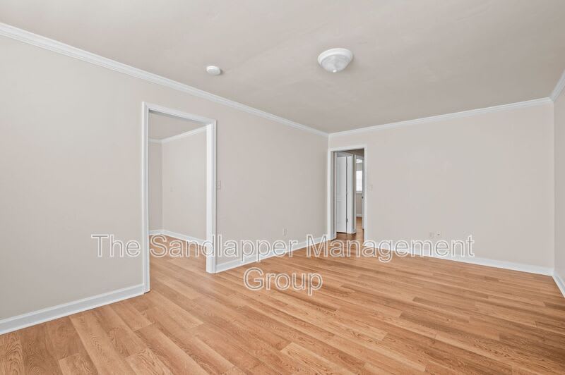 2214 Van Buren Avenue – photo 2