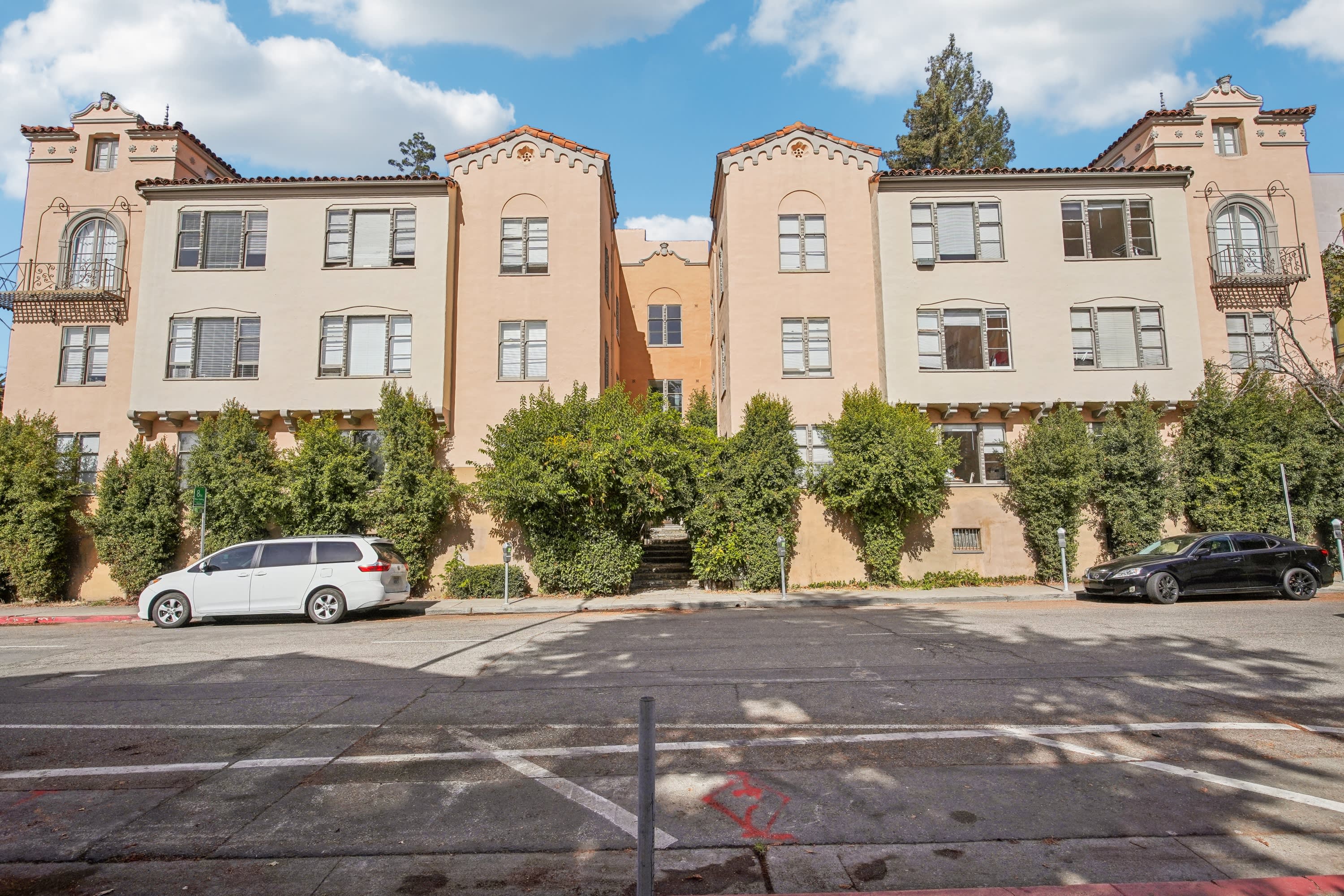 2605 Haste Street – photo 4