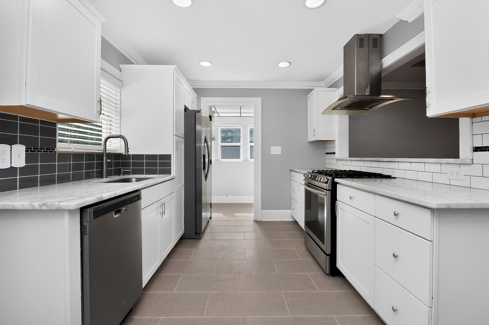 Beautiful 3 Bedroom Home Near Plaza Midwood! – photo 5