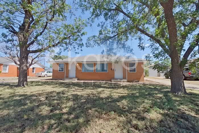 107 South Palo Duro Street – photo 1