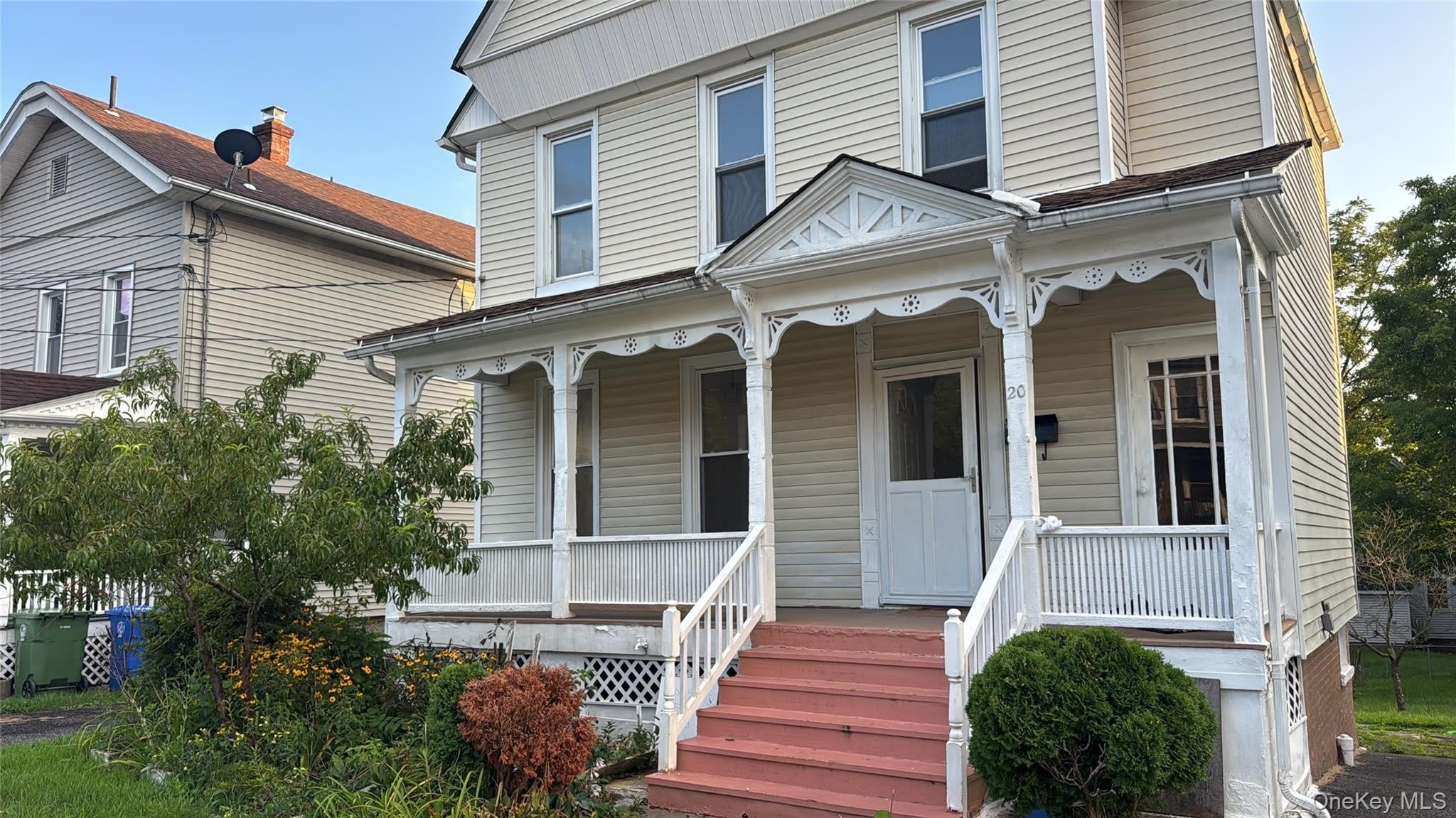 20 Benton Avenue – photo 1