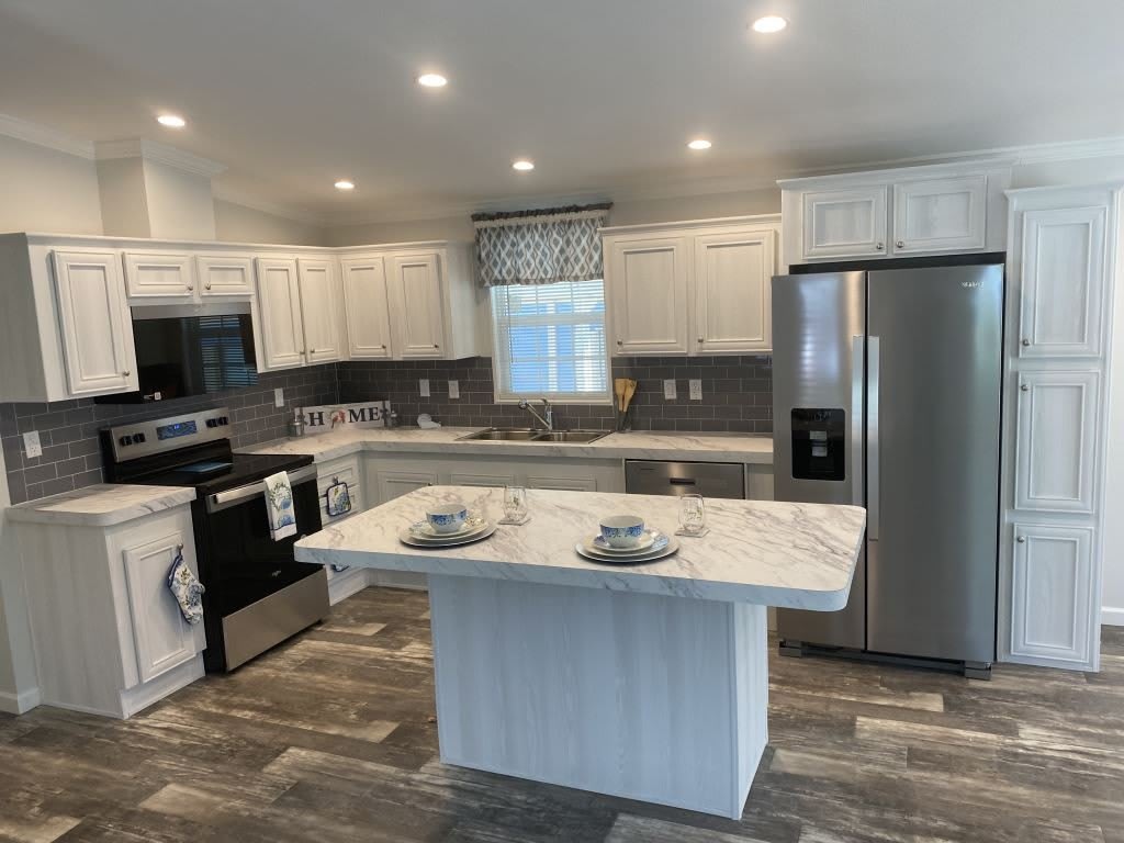 321 Queen Mary Loop – photo 3