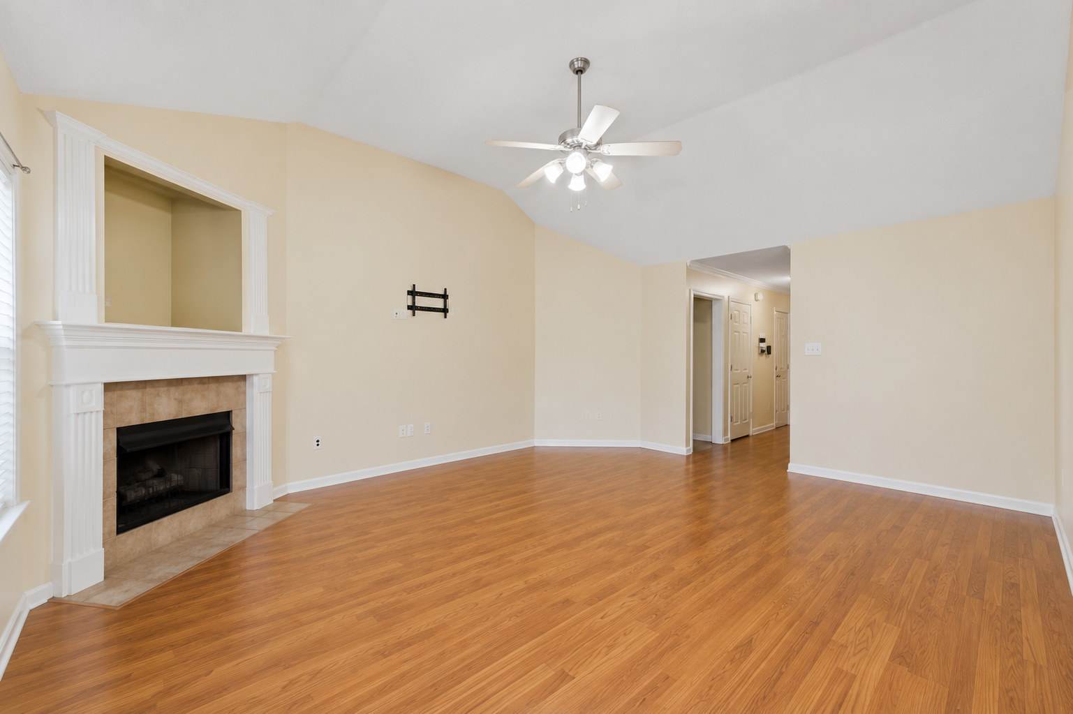 1654 Far Drive – photo 4